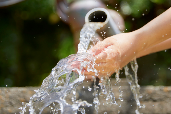 water pouring out of a spicket